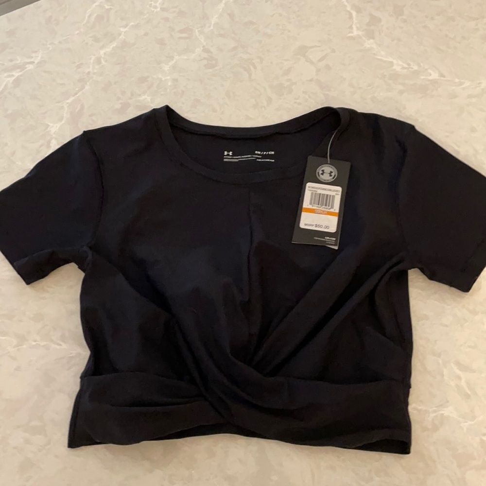 Under Armour women’s cropped t-shirt